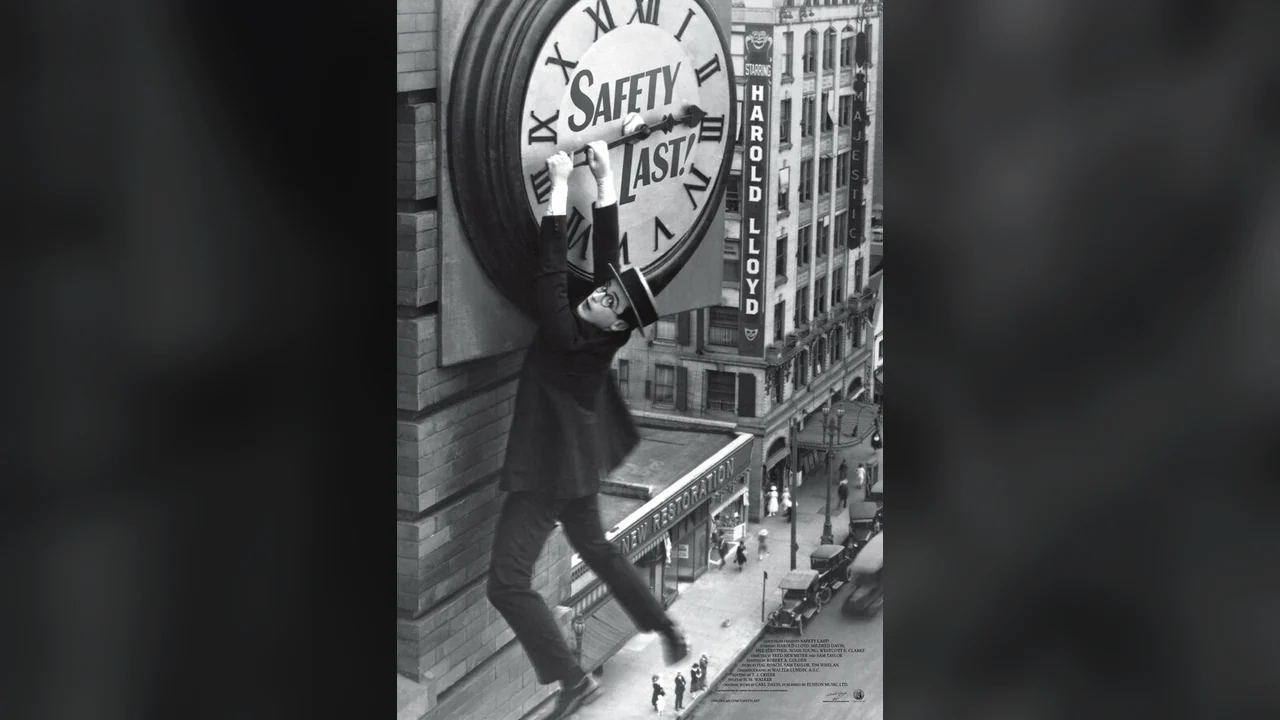 Фильм Наконец в безопасности! (1923)